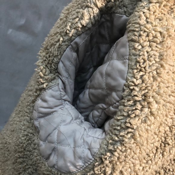 Abercrombie Women's Faux Fur Jeans Jacket - Picture 16 of 16